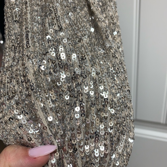 Black dress - Picture 4 of 8